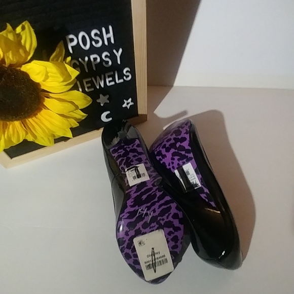 Betseyville Peck Heels Retail $144 - Picture 5 of 5